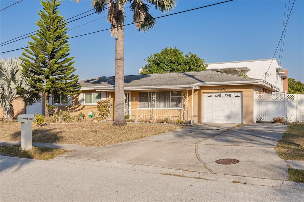 待售: $449,500 (4 贝兹, 2 浴室, 1675 平方英尺)