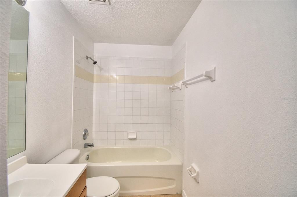 На продажу: $197,500 (2 спален, 2 ванн, 1496 Квадратных фут)