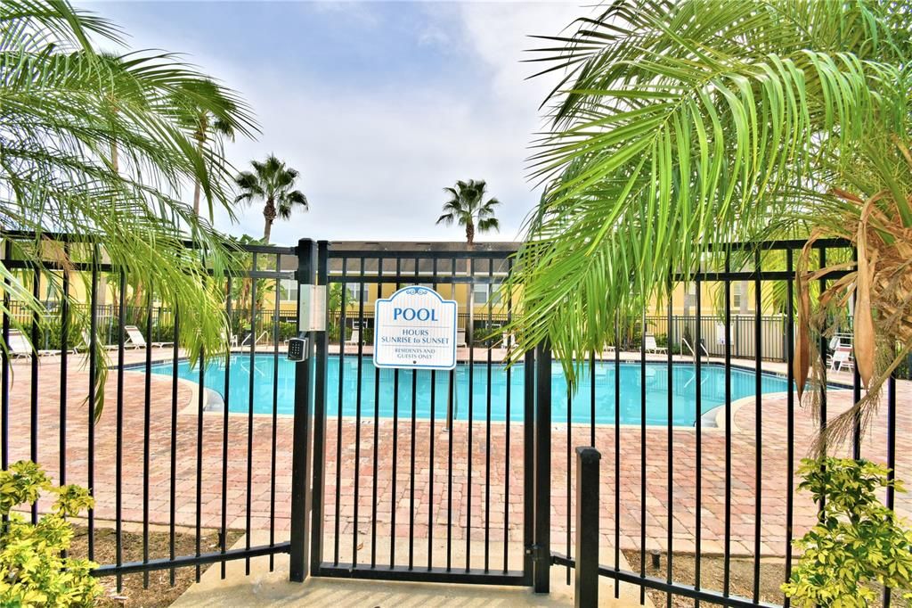 На продажу: $197,500 (2 спален, 2 ванн, 1496 Квадратных фут)