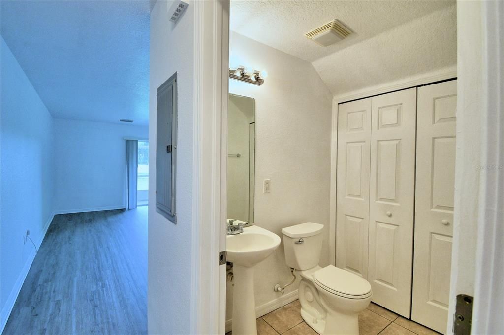 На продажу: $197,500 (2 спален, 2 ванн, 1496 Квадратных фут)