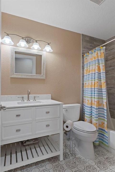 待售: $435,000 (3 贝兹, 2 浴室, 2406 平方英尺)