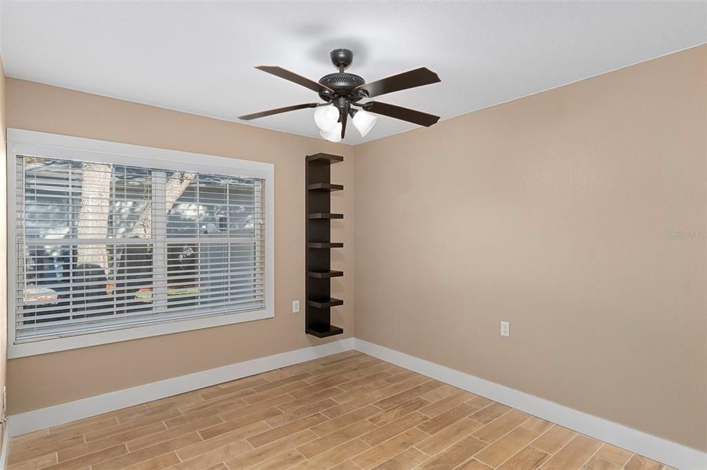 待售: $435,000 (3 贝兹, 2 浴室, 2406 平方英尺)