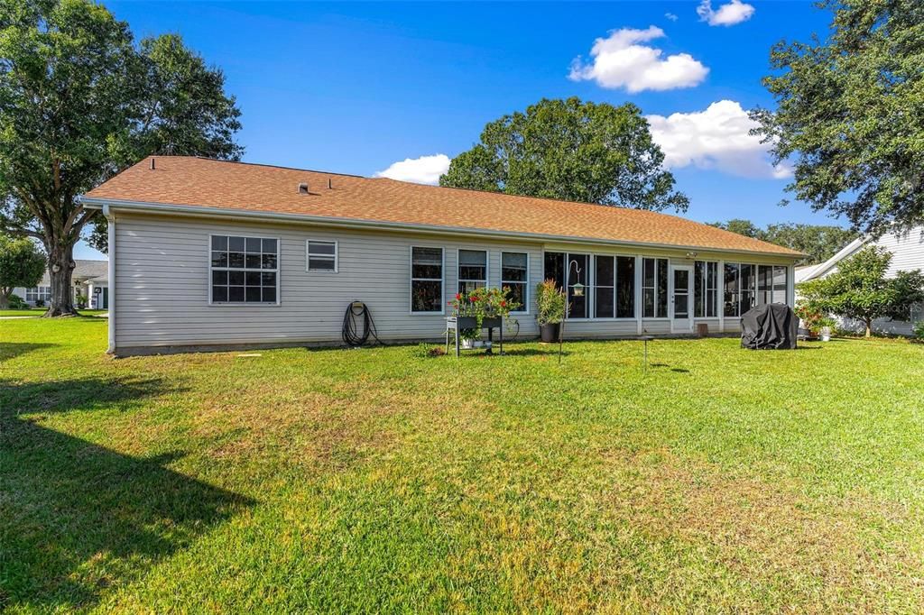 For Sale: $329,000 (3 beds, 2 baths, 2077 Square Feet)