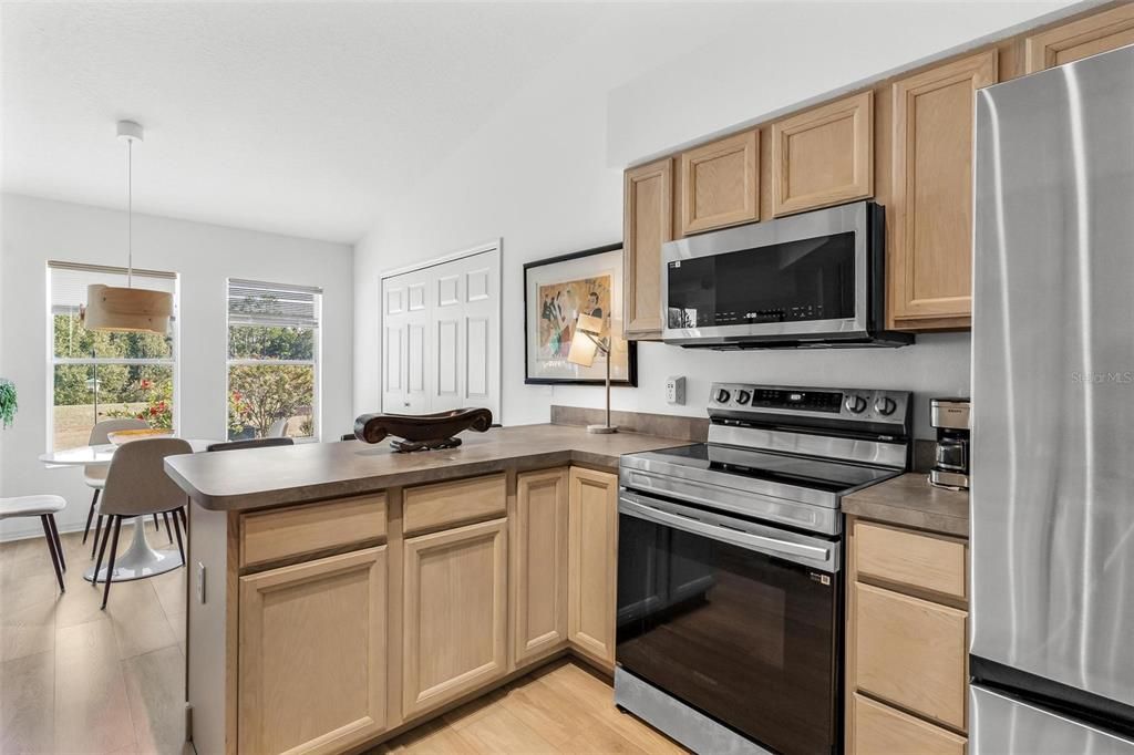 For Sale: $329,000 (3 beds, 2 baths, 2077 Square Feet)