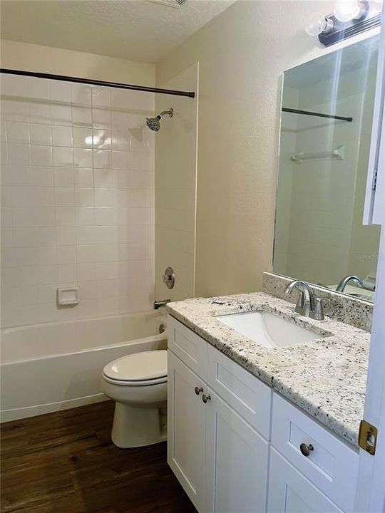 На продажу: $650,000 (4 спален, 0 ванн, 2220 Квадратных фут)