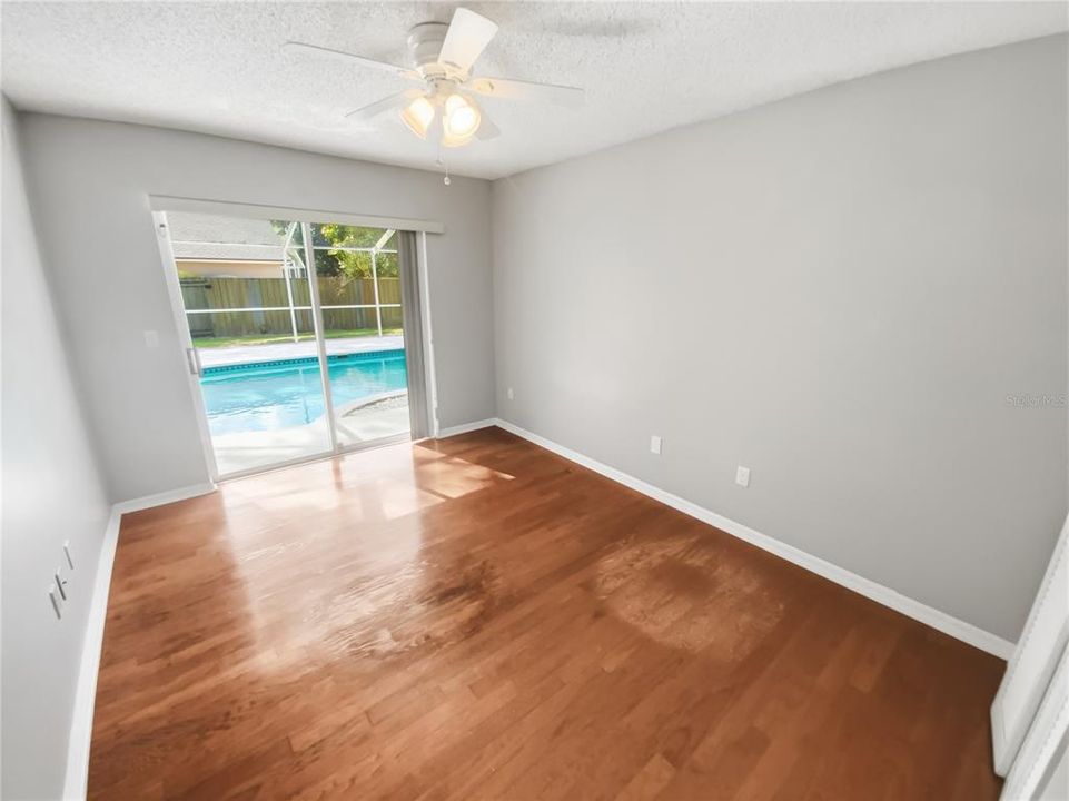 待售: $635,000 (4 贝兹, 2 浴室, 2201 平方英尺)