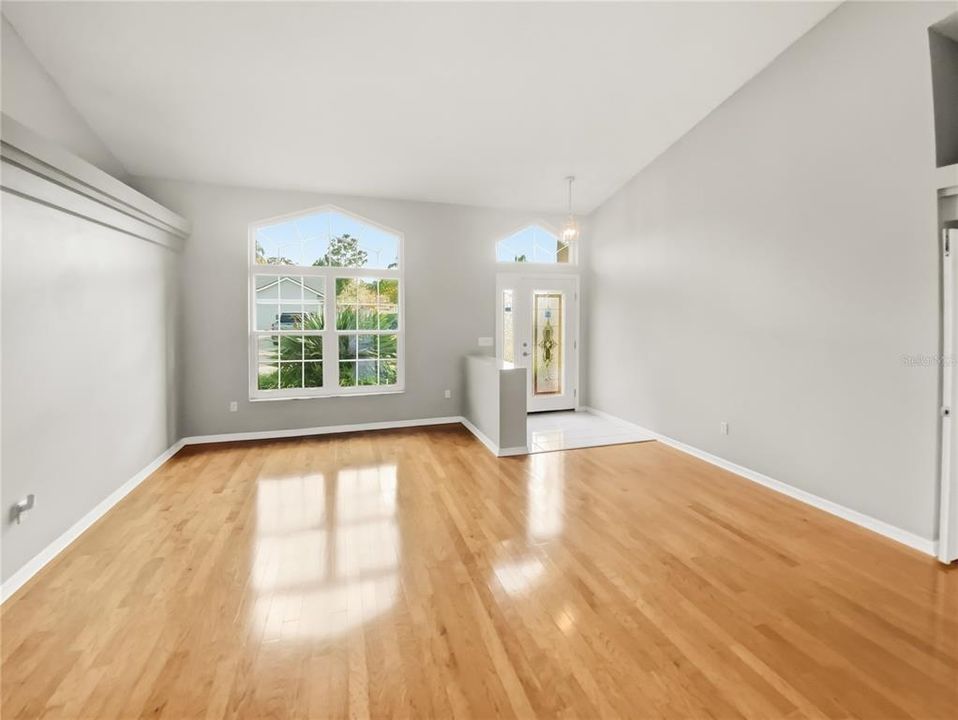 待售: $635,000 (4 贝兹, 2 浴室, 2201 平方英尺)