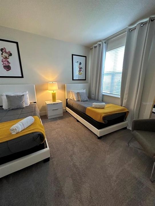 For Rent: $2,400 (3 beds, 3 baths, 1852 Square Feet)