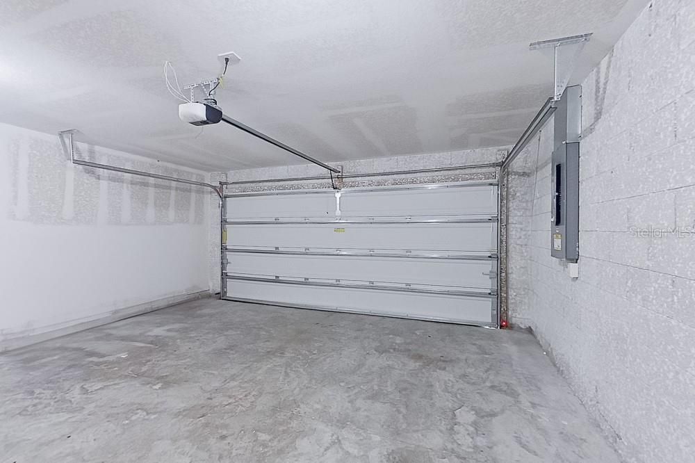 出租: $1,690 (3 贝兹, 2 浴室, 1400 平方英尺)