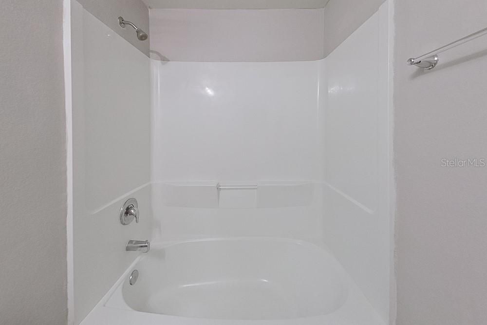 出租: $1,690 (3 贝兹, 2 浴室, 1400 平方英尺)