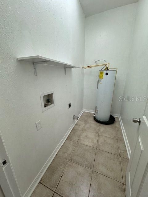 出租: $1,895 (3 贝兹, 1 浴室, 1107 平方英尺)