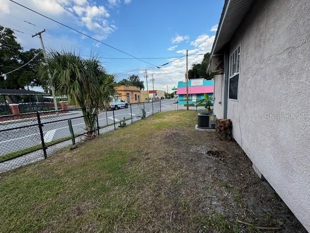 出租: $1,895 (3 贝兹, 1 浴室, 1107 平方英尺)