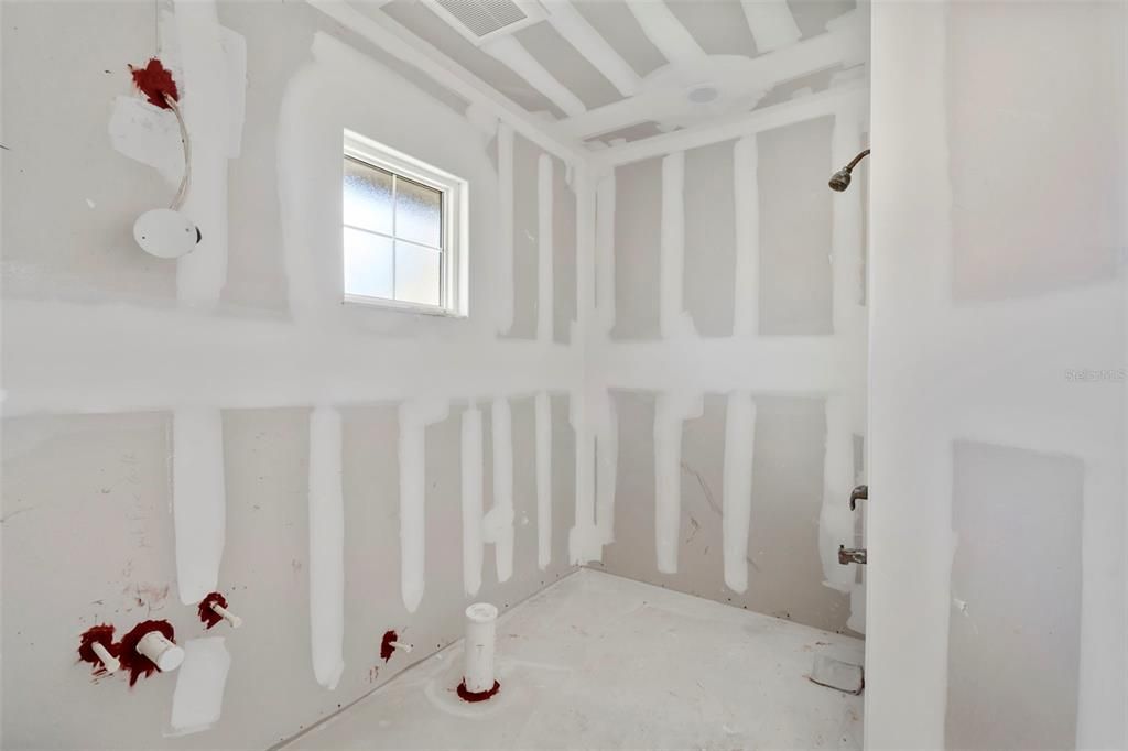 For Sale: $125,000 (2 beds, 2 baths, 1105 Square Feet)