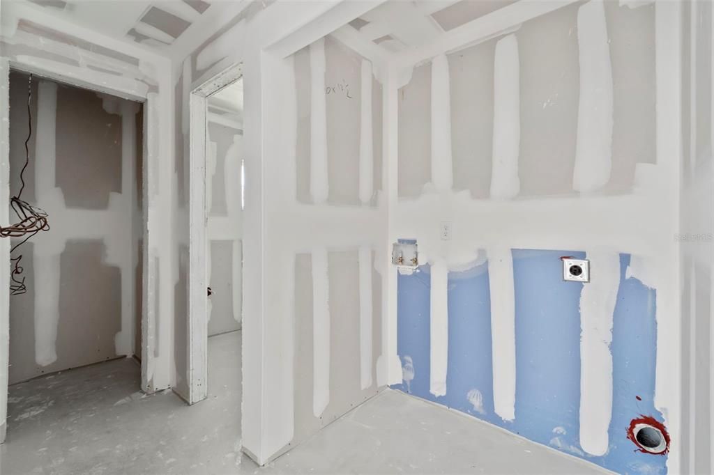 For Sale: $125,000 (2 beds, 2 baths, 1105 Square Feet)