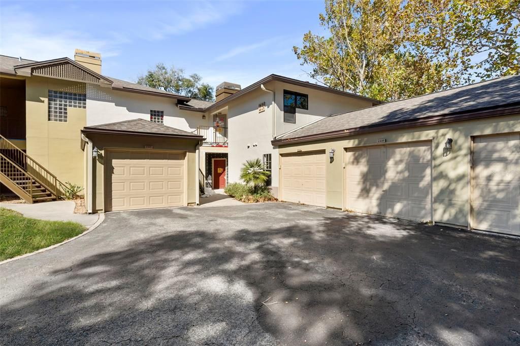 For Sale: $125,000 (2 beds, 2 baths, 1105 Square Feet)