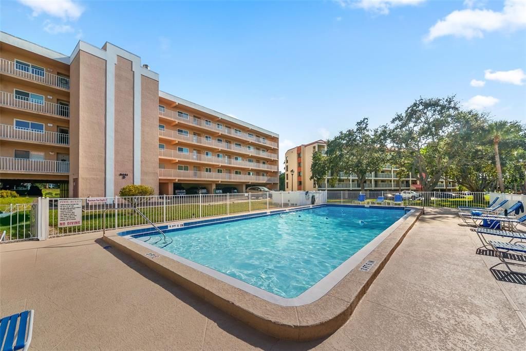 For Sale: $229,900 (2 beds, 2 baths, 1185 Square Feet)