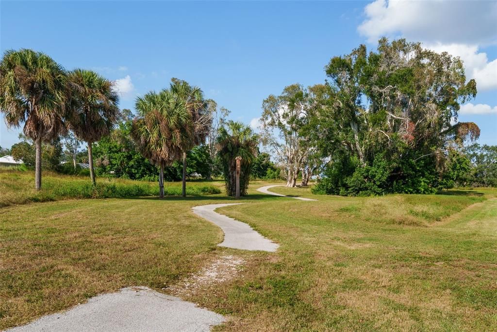 For Sale: $229,900 (2 beds, 2 baths, 1185 Square Feet)