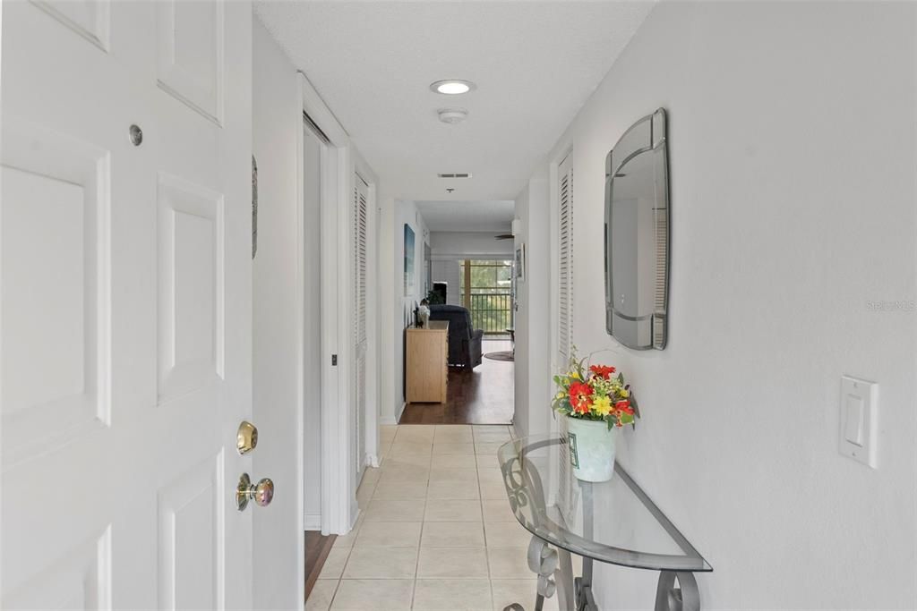 For Sale: $229,900 (2 beds, 2 baths, 1185 Square Feet)