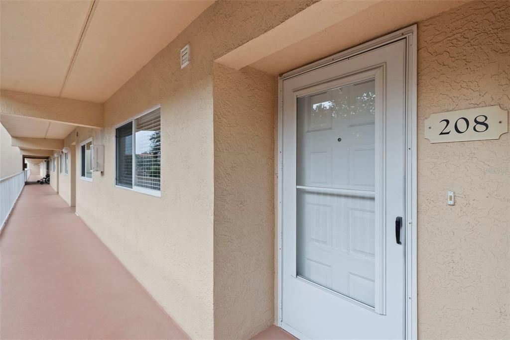 For Sale: $229,900 (2 beds, 2 baths, 1185 Square Feet)