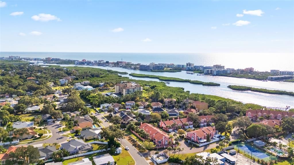 For Sale: $229,900 (2 beds, 2 baths, 1185 Square Feet)