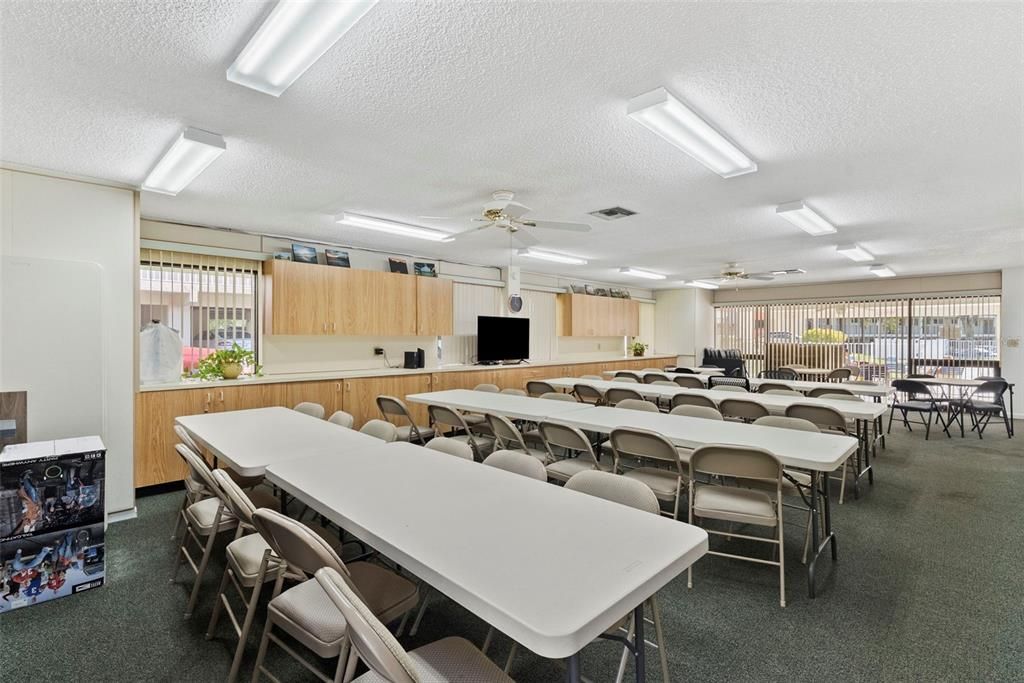 For Sale: $229,900 (2 beds, 2 baths, 1185 Square Feet)