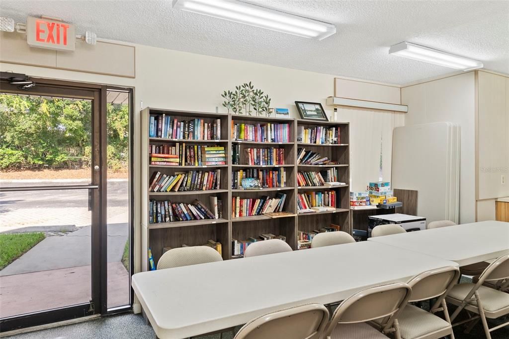 For Sale: $229,900 (2 beds, 2 baths, 1185 Square Feet)