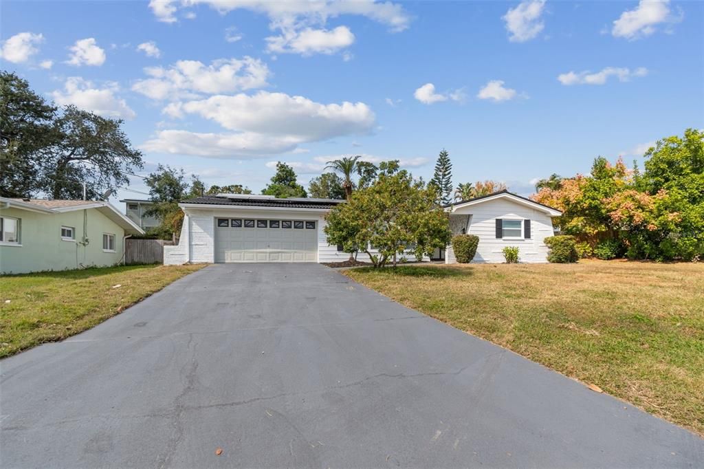 For Sale: $649,000 (3 beds, 2 baths, 1755 Square Feet)