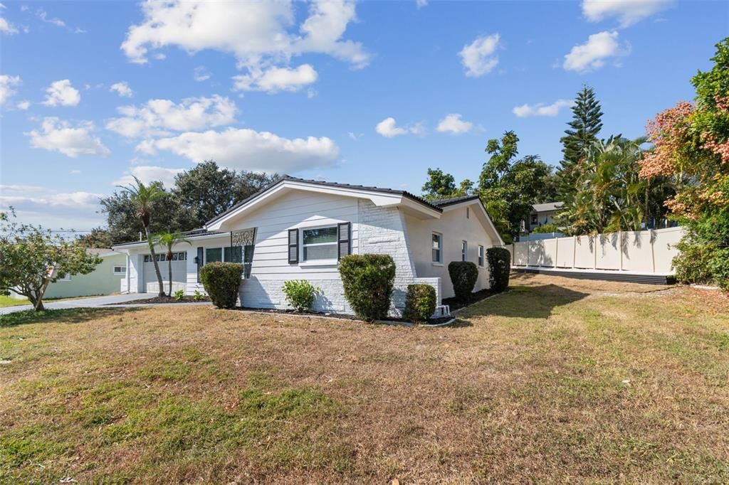 For Sale: $649,000 (3 beds, 2 baths, 1755 Square Feet)