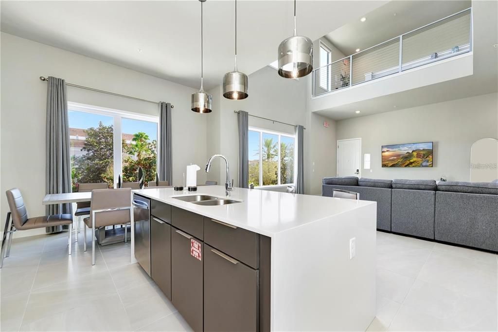 For Sale: $549,000 (5 beds, 4 baths, 2630 Square Feet)