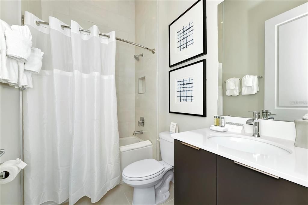 For Sale: $549,000 (5 beds, 4 baths, 2630 Square Feet)