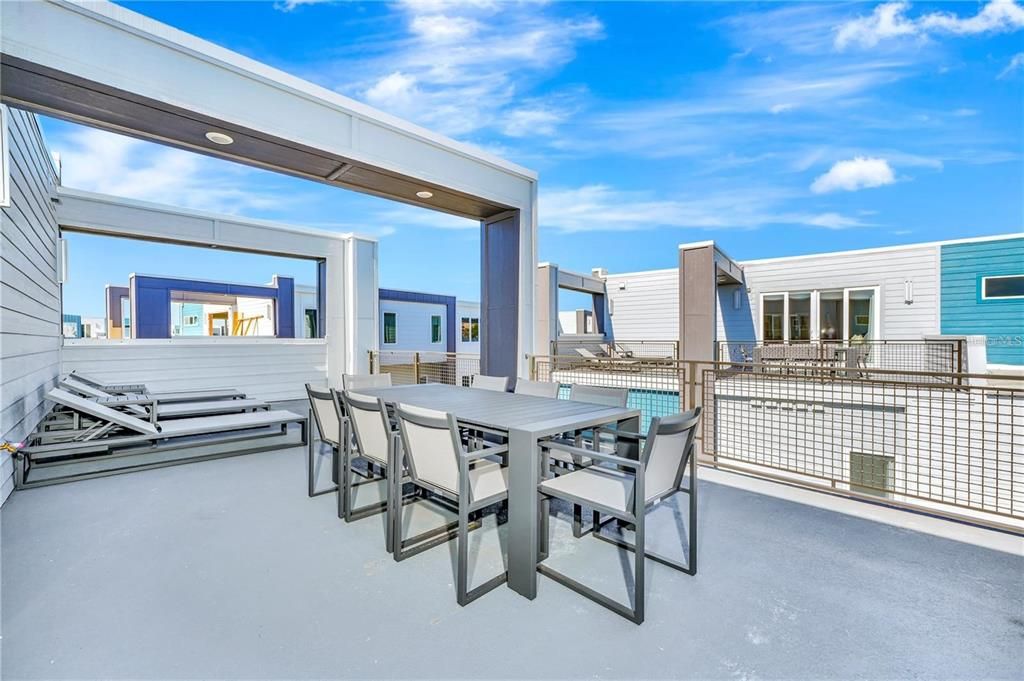 For Sale: $549,000 (5 beds, 4 baths, 2630 Square Feet)