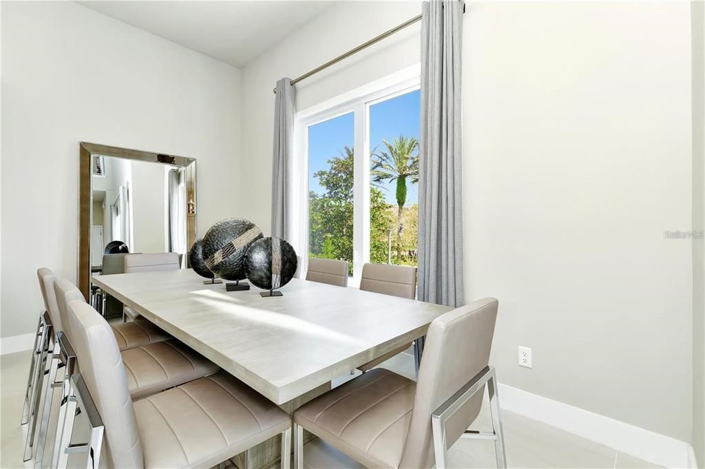 For Sale: $549,000 (5 beds, 4 baths, 2630 Square Feet)