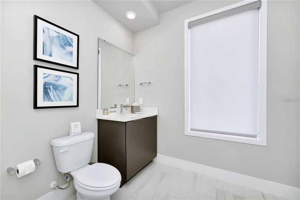 For Sale: $549,000 (5 beds, 4 baths, 2630 Square Feet)