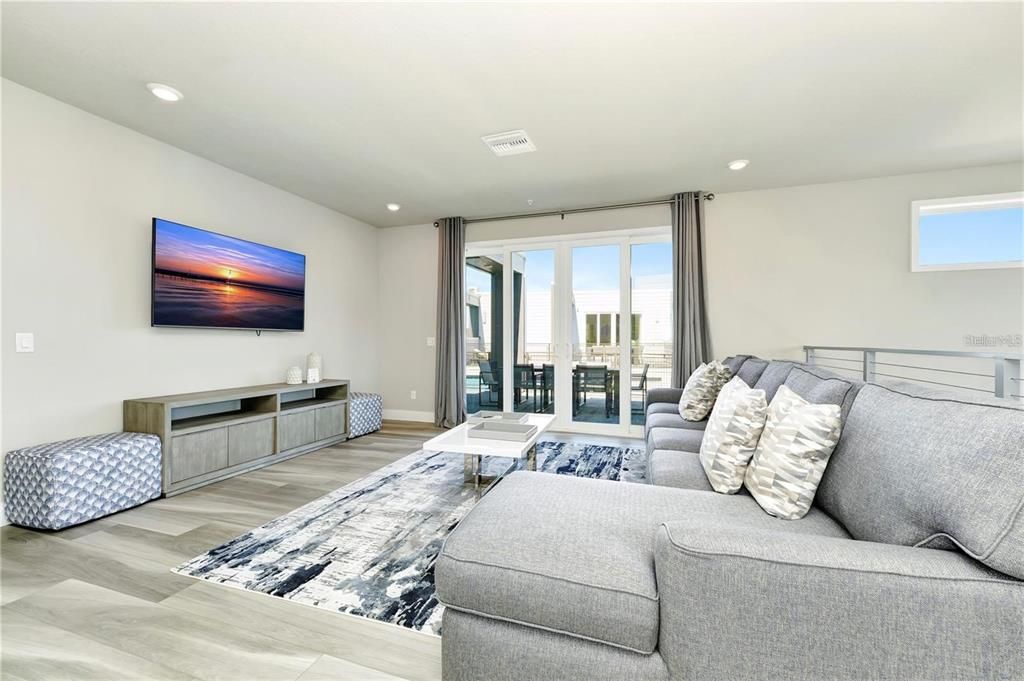 For Sale: $549,000 (5 beds, 4 baths, 2630 Square Feet)