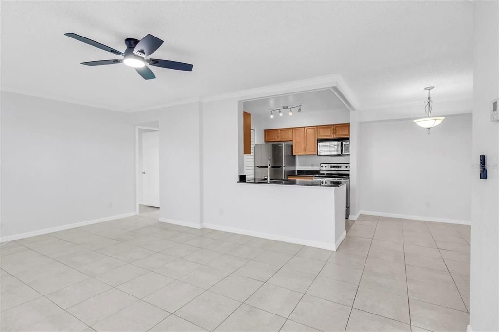 En Venta: $179,900 (1 camas, 1 baños, 827 Pies cuadrados)