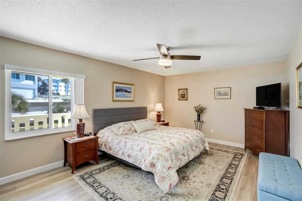 На продажу: $495,000 (2 спален, 2 ванн, 1565 Квадратных фут)