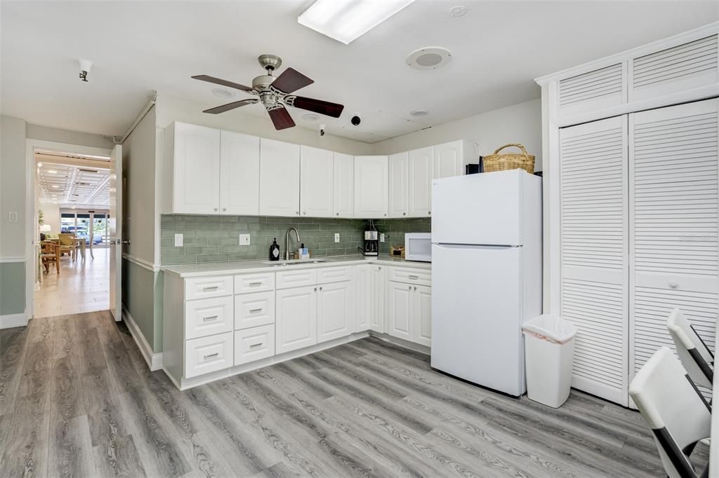 На продажу: $495,000 (2 спален, 2 ванн, 1565 Квадратных фут)