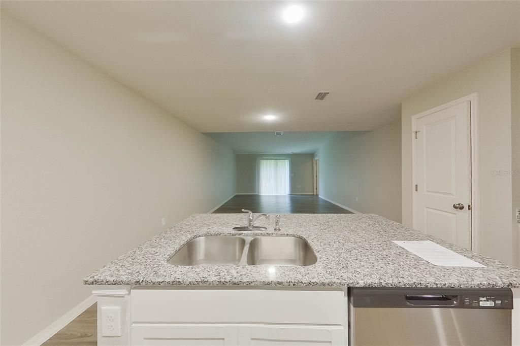 En Renta: $1,690 (3 camas, 2 baños, 1400 Pies cuadrados)