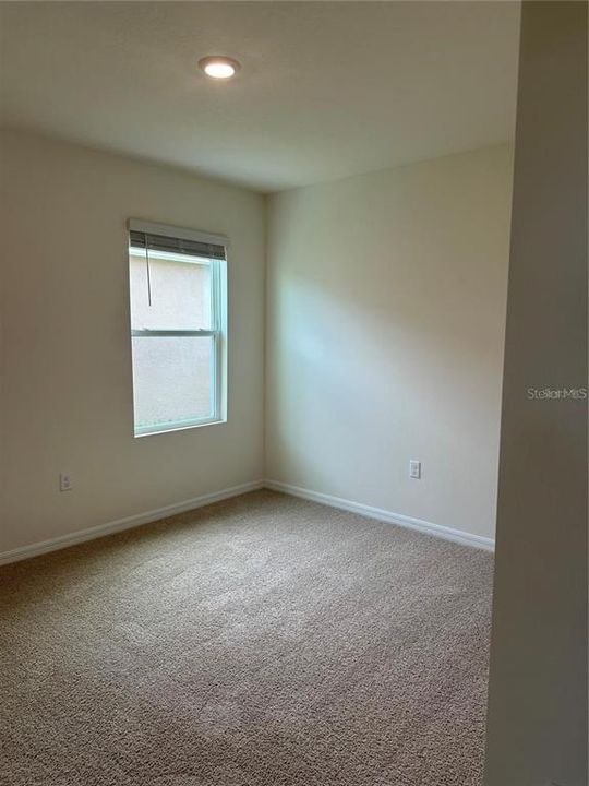 For Rent: $2,100 (4 beds, 2 baths, 1828 Square Feet)