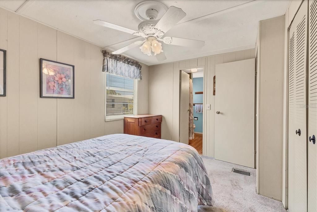 На продажу: $98,500 (2 спален, 2 ванн, 919 Квадратных фут)