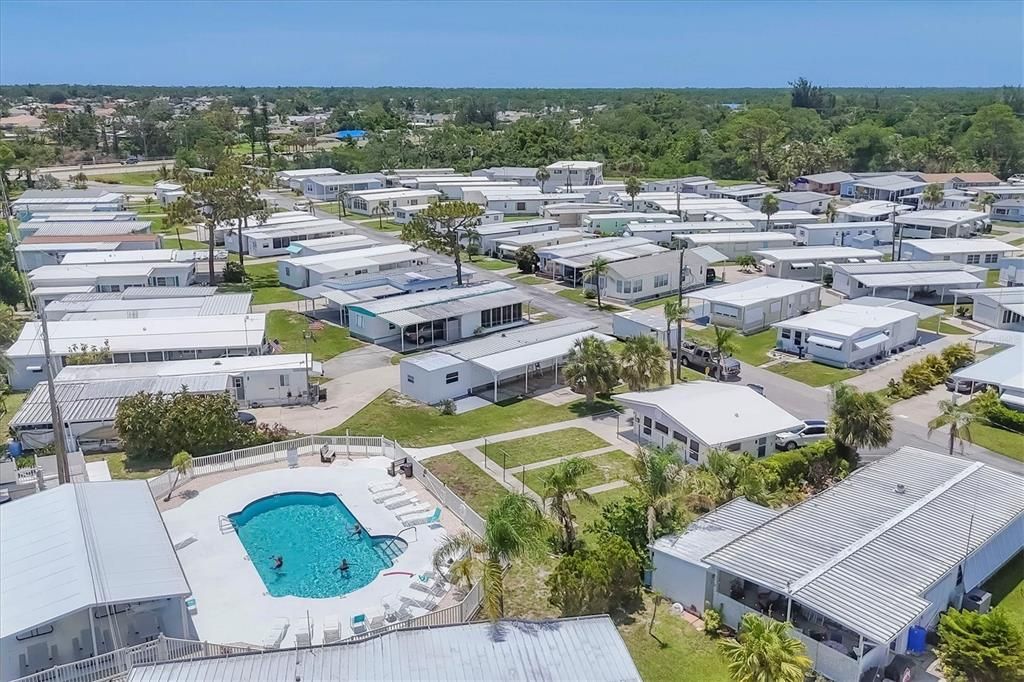 На продажу: $98,500 (2 спален, 2 ванн, 919 Квадратных фут)