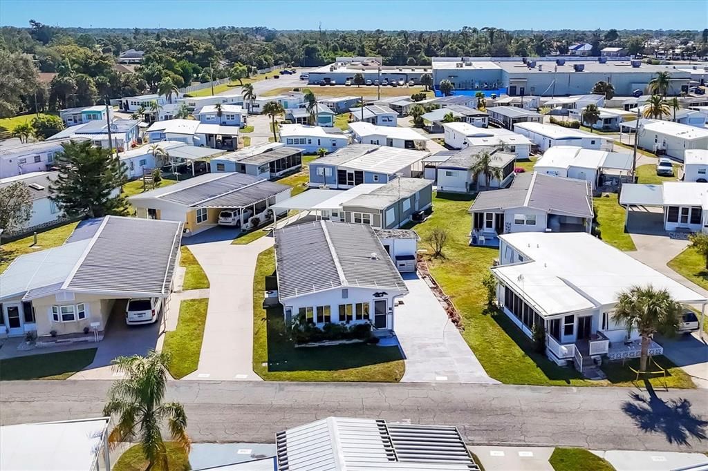 На продажу: $98,500 (2 спален, 2 ванн, 919 Квадратных фут)