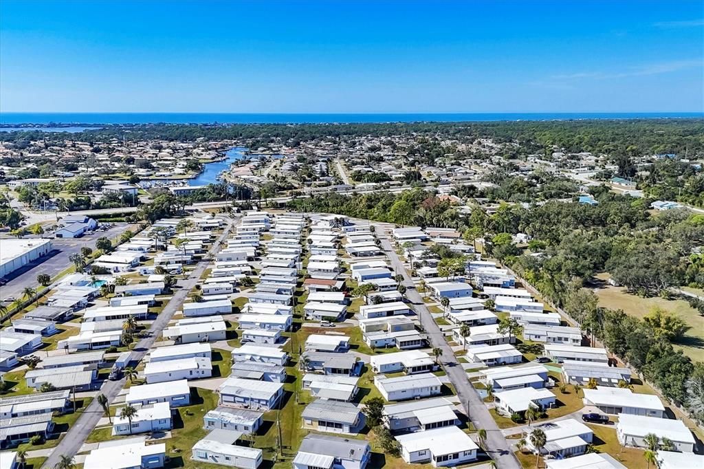 На продажу: $98,500 (2 спален, 2 ванн, 919 Квадратных фут)