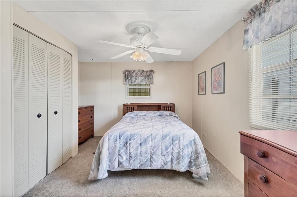 На продажу: $98,500 (2 спален, 2 ванн, 919 Квадратных фут)