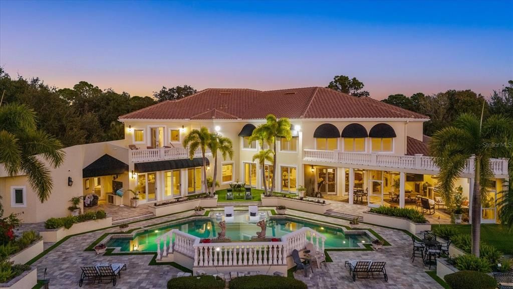 For Sale: $4,500,000 (5 beds, 5 baths, 9018 Square Feet)