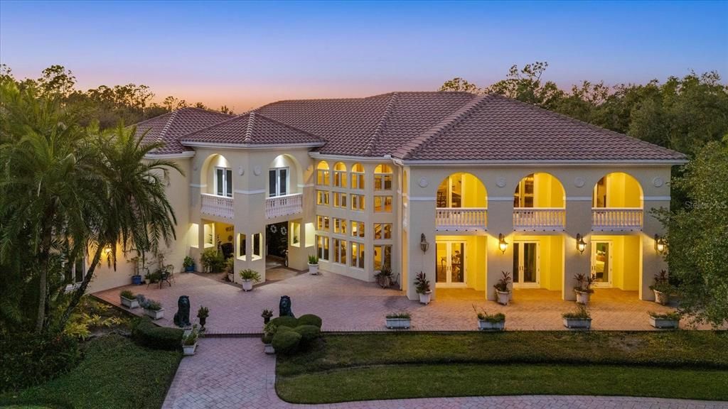 For Sale: $4,500,000 (5 beds, 5 baths, 9018 Square Feet)