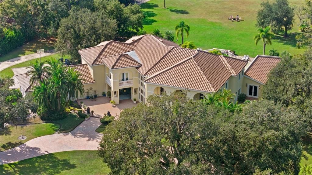 For Sale: $4,500,000 (5 beds, 5 baths, 9018 Square Feet)