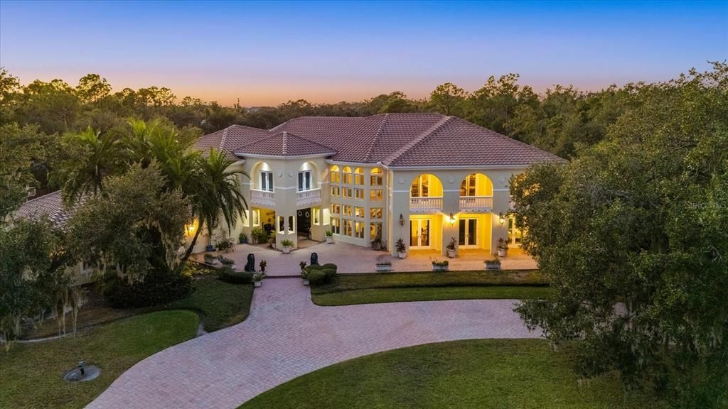 For Sale: $4,500,000 (5 beds, 5 baths, 9018 Square Feet)