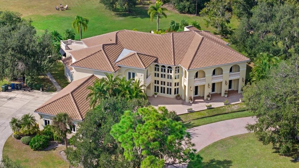 For Sale: $4,500,000 (5 beds, 5 baths, 9018 Square Feet)