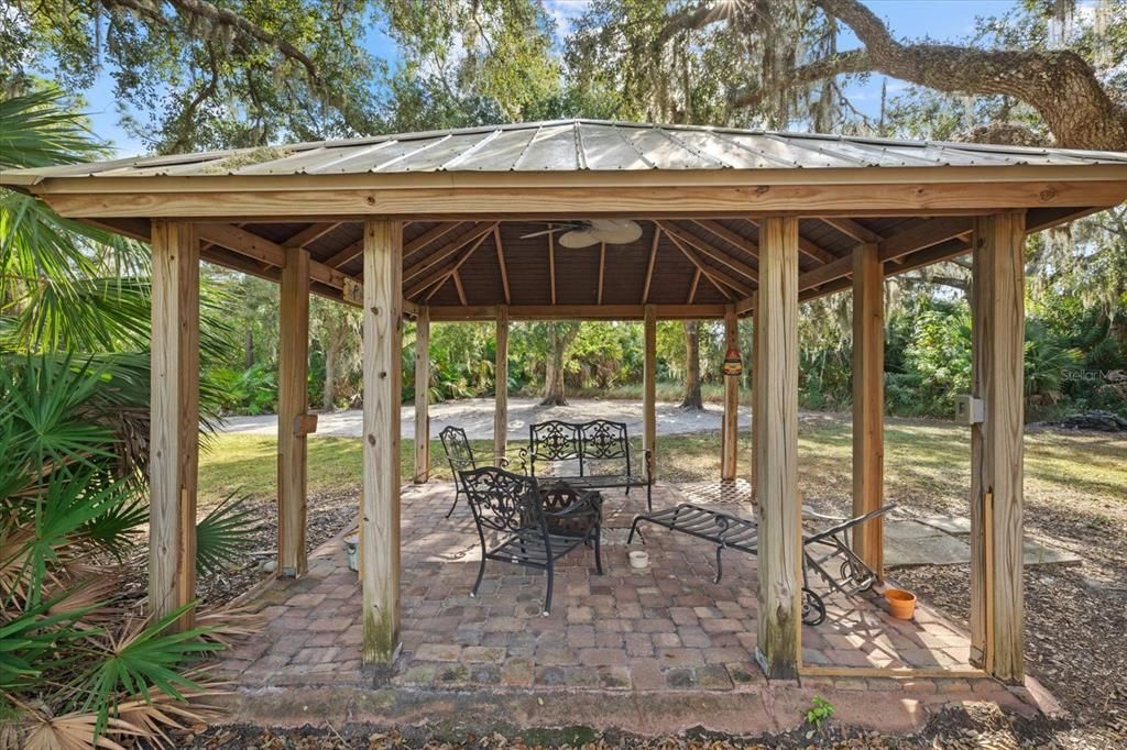 For Sale: $4,500,000 (5 beds, 5 baths, 9018 Square Feet)